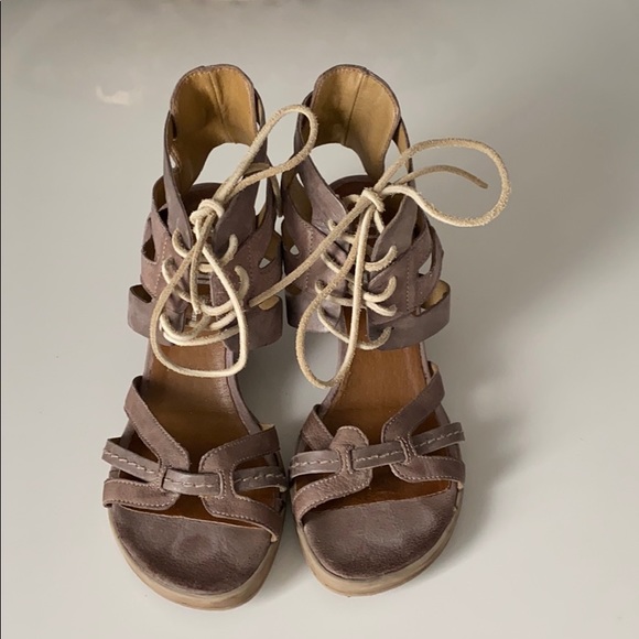 MJUS Sandals - Picture 4 of 10